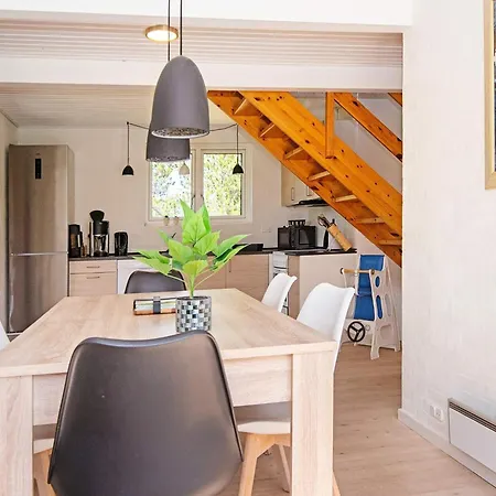 6 Person Holiday Home In Glesborg