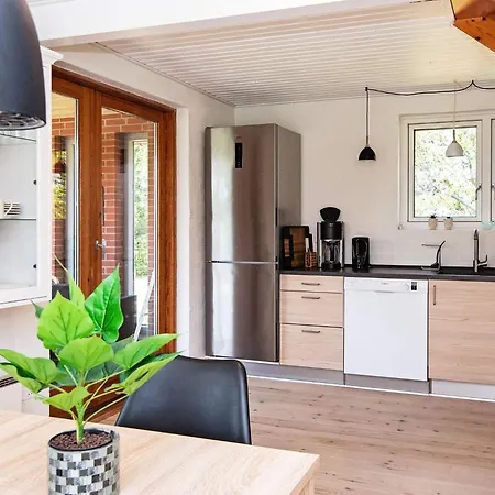 6 Person Holiday Home In Glesborg *